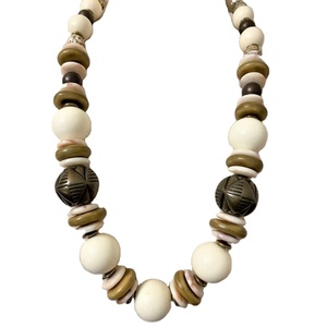 High Quality Crystal Aura Designer Resin <b>Necklace</b> Vivid Luxe Handmade Resin <b>Bead</b> <b>Necklace</b> - Product Image 3