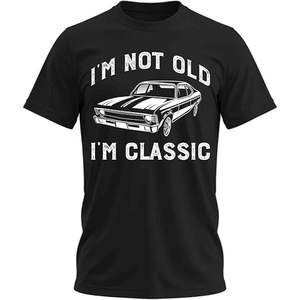 T-shirt « Je ne suis pas vieux, je suis classique » avec motif de voiture amusant, t-shirts vintage rétro pour hommes - Product Image 1