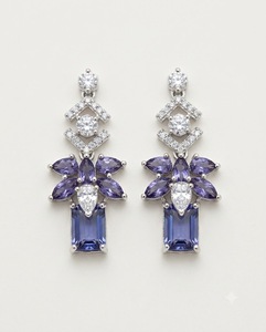 Boucles d'oreilles pendantes à grappe florale, bijoux de mode de luxe en gros pour femmes, fabricants de boucles d'oreilles plaquées rhodium avec diamants américains - Product Image 1