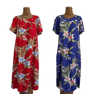 Vestido Mumu con Diseño Polinesio Personalizado, Vestido Mumu Micronésico con Estampado Floral, Vestido de Manga Corta para Mujer - Product Image 2
