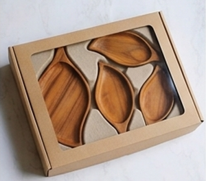 Assiette de service en bois en forme de feuille, design minimaliste fait main, vaisselle en bois massif pour la décoration de la salle à manger moderne. - Product Image 6