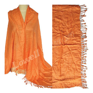 Elegante Bufanda de Viscosa con Bordado, Bufanda de Rayón Lisa, Suave y Ligera, Bufanda de Diseño Elegante para Mujer con Bordado Fino - Product Image 4