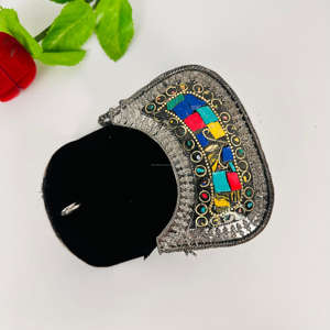 Nouvel arrivage de sacs à main pour femmes avec chaînes en métal par Falak World Export - Product Image 2