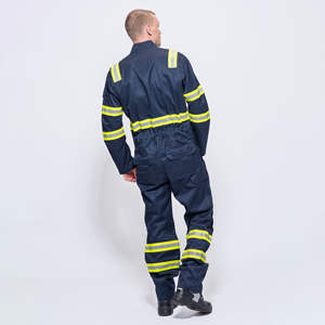 Traje de seguridad cómodo hecho con material de calidad. Proporciona protección total, duración prolongada y flexibilidad - Product Image 3