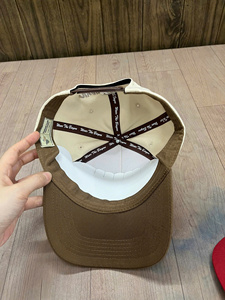 Casquette de baseball en gros, bicolore, 5 panneaux, en coton, structurée, unisexe, broderie personnalisée, votre logo, OEM du Vietnam - Product Image 4