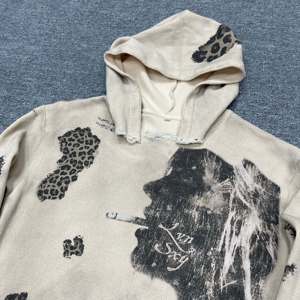 เสื้อฮู้ดครอปผ้าคอตตอนเทอร์มอลลายวาฟเฟิลสำหรับผู้ชาย พร้อมดีไซน์ฟอกสีแบบดิสเทรสและลายพิมพ์ DTG สไตล์วินเทจสตรีทแวร์ - Product Image 2