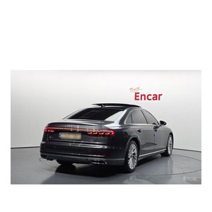 Audi A8 55 TFSI quattro LWB modèle décembre 2021 avec 82 782 km, boîte automatique, sièges en cuir, caméra de recul - Product Image 2