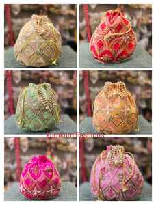 Sac à main traditionnel indien fait à la main en satin pochette de faveur de mariage unisexe pour les demoiselles d'honneur invités pochette à usage quotidien à la mode - Product Image 5