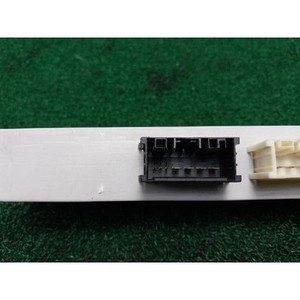 ECU และโมดูลคอมพิวเตอร์มือสองสำหรับรถยนต์ซีรีส์ 7 รุ่น 7317512 - Product Image 4