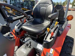 Tractor Compacto Usado Kubota LA435 con Cargador Frontal, 4x4, Diésel, Mini Cargador, 26 HP, Carga Nominal de 700 kg - Product Image 4