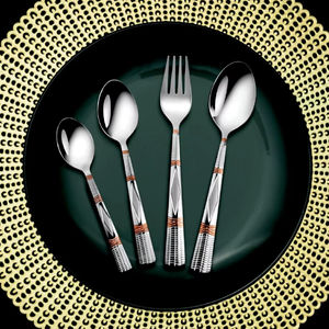 Juego de cubiertos de acero inoxidable, línea clásica, cuchara, tenedor y cuchillo con acabado espejo, para hotel, restaurante y mesa. - Product Image 1