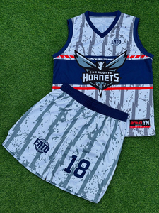 2026 Bestes Maßgeschneidertes Atmungsaktives Schnelltrocknendes Reversibles Unisex Basketball-Trikot-Set mit Frontlogo Ärmellos - Product Image 5