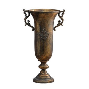 Vase en métal artisanal de qualité supérieure |   Vase décoratif en laiton de designer - Product Image 2