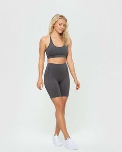 Shorts essentiels en graphite pour femmes avec poches, taille haute, ceinture compressive et évacuation de la transpiration – Vente en gros - Product Image 5