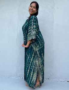 Caftán Verde Tie Dye 132, Ropa de Playa de Lujo, Talla Grande - Product Image 2