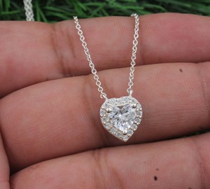 Collier Cœur Personnalisé en Argent Sterling 925 avec Zircon Cubique AAA, Sertissage Clos Vintage, Pendentif Amour Romantique, Bijou Plaqué Platine - Product Image 1