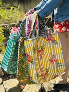B2B Wholesale Pink White Leopard Animal Printed Cotton Kantha Quilted Storage Tote <b>Bag</b> Women Shoulder Travel Carrying Handbag St - Product Image 5