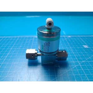 Válvula de Diafragma Operada por Aire CKD AGD-R AGD11R-4R-S, Usada como Pieza de Repuesto para Equipos Legacy Semiconductor - Product Image 5