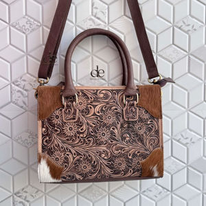 กระเป๋าหนังแท้ทำมือ หนังวัว ขนสัตว์ สีน้ำตาล กระเป๋าสะพายทรงโท้ท สไตล์ยิปซี โบโฮ ดีไซน์ใหม่ ทำมือ สำหรับผู้หญิง ใช้ได้หลากหลาย - Product Image 1