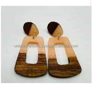 Boucles d'oreilles pendantes en résine pour femmes avec de nouveaux designs de véritables accessoires à la mode - Product Image 6