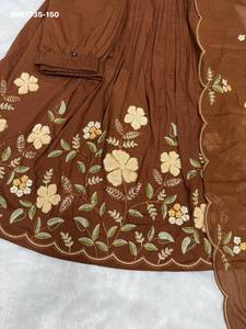 Kurti-Colletas Pantalón-Dupatta de Algodón Puro con Bordado Multihilo y Trabajo de Lúp, de Aspecto Elegante, para Mujer - Product Image 6