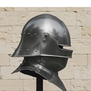 Casco de Caballero Gótico Hecho a Mano en Acero con Bevor, Armadura Medieval, Regalo para Cosplay y Halloween - Product Image 3