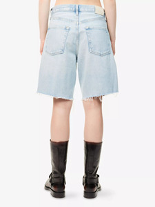 Shorts Bermuda Femme Taille Haute en Coton Délavé Bleu Clair, Fermeture Boutonnée, Ourlet Effiloché, Style Décontracté - Product Image 2