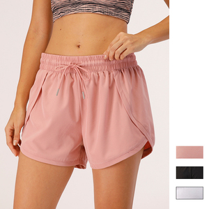 Shorts noirs pour femmes avec cordon de serrage, taille mi-haute, avec poches, coupe sportive, style classique, en polyester tricoté, tissu à séchage rapide, vêtements de sport - Product Image 4