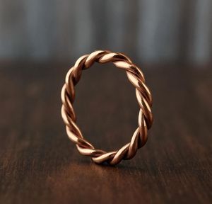 Anillo de cobre de moda diseñado para uso diario, estilo moderno y cómodo para usar durante mucho tiempo. - Product Image 5