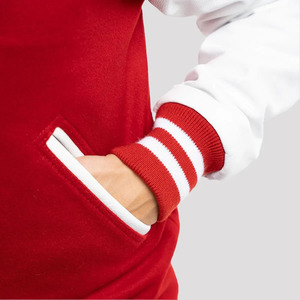Veste universitaire personnalisée pour femme avec manches en cuir, veste bomber classique style Letterman, fermeture à boutons-pression, col et poignets côtelés - Product Image 4