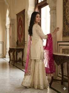 Ensemble Gharara de style pakistanais haut de gamme – Kurta en soie Fendy pure avec dupatta brodée – Tenue ethnique pour fêtes et occasions spéciales - Product Image 3