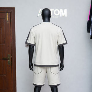 ชุดเสื้อยืดฤดูร้อนสำหรับผู้ชาย ชุดกีฬา 2 ชิ้น ชุดออกกำลังกาย พิมพ์ลายแบรนด์ได้ตามสั่ง เสื้อแขนสั้น กางเกงขาสั้นสองชิ้น - Product Image 5