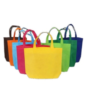 Sac de courses écologique non tissé exceptionnellement conçu, directement de notre usine au Vietnam, pour la vente au détail et en gros - Product Image 4