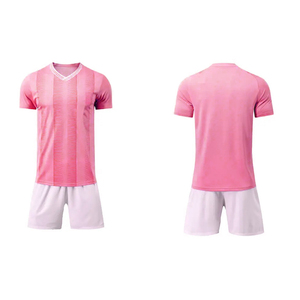 Fabricant pakistanais d'uniformes de football unisexes, 100% polyester doux et confortable, service OEM, uniforme de football personnalisé - Product Image 1