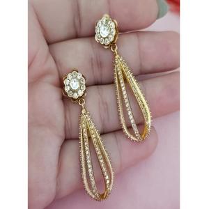 Pendientes de Diseño Fusion con Brillo de Alta Calidad para Mujer, Ideales para Vestidos de Noche y Fiestas, Colección de Moda - Product Image 2