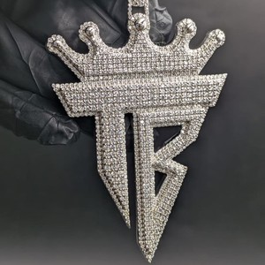 Pendentif fait main serti de diamants Moissanite VVS taille ronde, style Hip Hop, luxe, bling, personnalisé, unisexe - Product Image 1