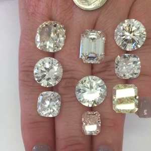 เพชรโมอิสซาไนต์ทรงคุชชั่นคุณภาพสูง เกรด VVS สี D สีขาว ทรงเหลี่ยมเจียระไนแบบไอซ์คัท  ได้รับการรับรองจาก IGI - Product Image 6
