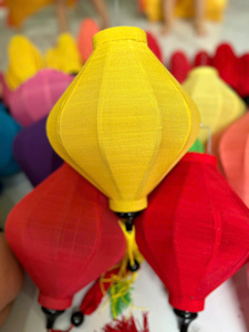 โคมไฟไหมออกแบบพิเศษ กรอบไม้ไผ่เวียดนาม โคมไฟไหมตกแต่ง สำหรับงานแต่งงานและงานอีเว้นท์ - Product Image 5