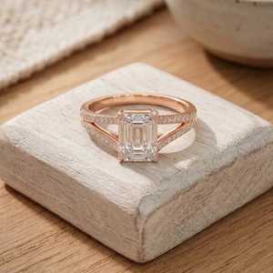 Bague Classique en Gros avec Diamant de Laboratoire Taille Émeraude Certifié IGI, en Or Rose, à Deux Lames, Pavé, Bijou de Fiançailles - Product Image 6