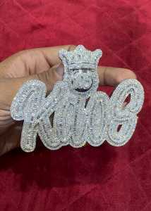 Pendentif Hip Hop Personnalisé en Argent Sterling 925 Plaqué Or 18K avec Lettre Initiale en Moissanite et Nom Gravé - Product Image 2