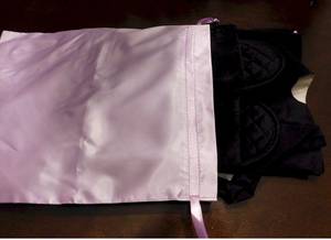 Pochette à bijoux en satin de qualité supérieure, sacs cadeaux au toucher soyeux pour emballages de luxe, accessoires de mode et marques de bijoux - Product Image 2