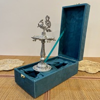Artisanat en métal, paon plaqué argent SAMAI / DIYA avec boîte en velours