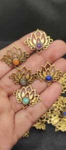 ตัวเชื่อมต่อจี้หินธรรมชาติคริสตัลบำบัดแบบขายส่ง หุ้มขอบทองเหลือง ดีไซน์ทันสมัย - Product Image 6