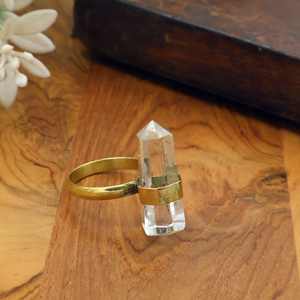 แหวนคริสตัลควอตซ์ใสธรรมชาติ ชุบทอง ปรับขนาดได้ แหวนดีไซน์โดดเด่น ทำด้วยมือ เครื่องประดับหินบำบัด - Product Image 3