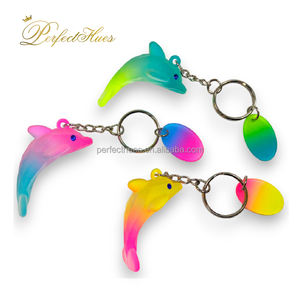Llavero de recuerdo duradero con forma 3D de delfín de colores, con impresión UV, OEM ODM, el más vendido, artículos de tienda GID Ocean Park - Product Image 1