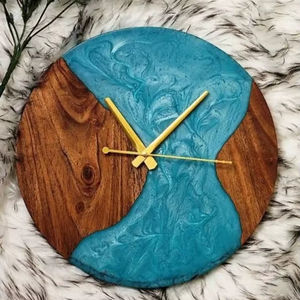 Horloge murale en bois de résine de haute qualité-Décoration intérieure élégante et cadeau-Montre prête du fabricant indien - Product Image 1