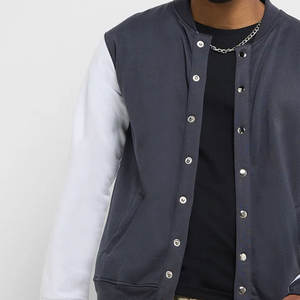 Chaqueta Varsity para Hombre Estilo Urbano con Parches Bordados, Corte Ajustado, Poliéster/Algodón, Color Personalizado - Product Image 4