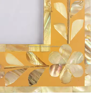 Beau cadre artisanal avec finition en nacre pour les espaces de vie modernes - Product Image 3