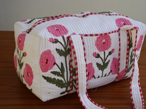 Nueva Bolsa de Viaje Deportiva de Moda para Mujer, Acolchada, de Algodón, con Estampado Floral, de Alta Calidad, Ideal para el Fin de Semana y Actividades al Aire Libre - Product Image 2
