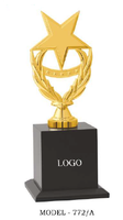 Trophée en métal avec base gravée Modèle 772/B pour les sports et les jeux